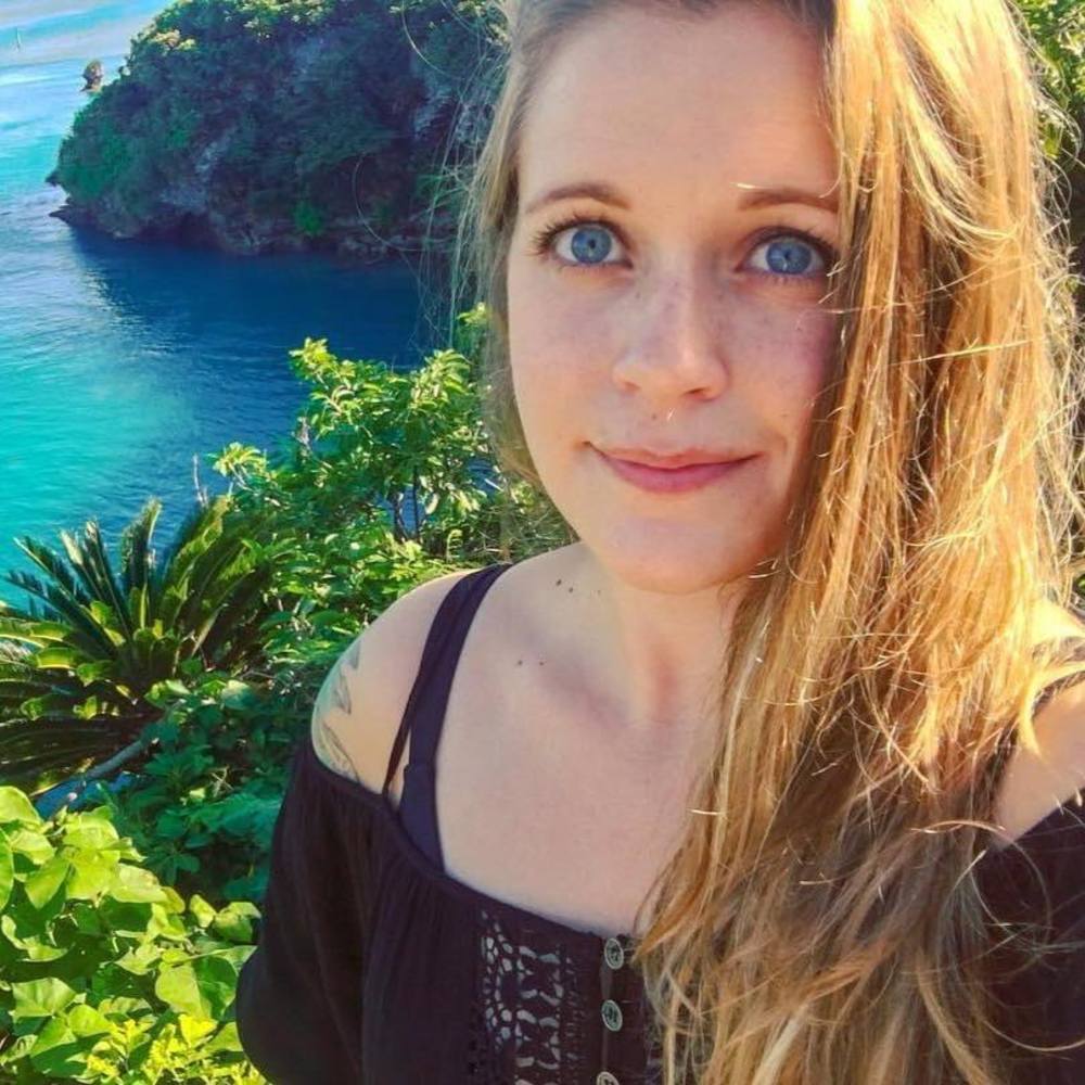 Meet your Posher, Arielle